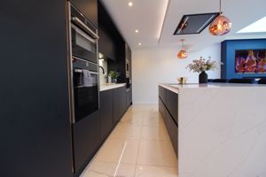 Photo 19- click for photo gallery